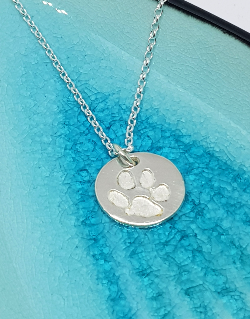 Pet print circle silver charm necklace